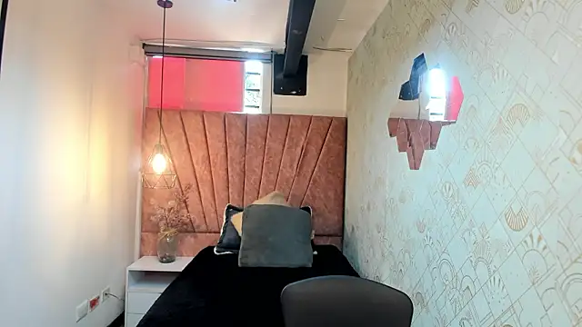 Kiara Cruz   online show from February 2026 04:28:02 PM