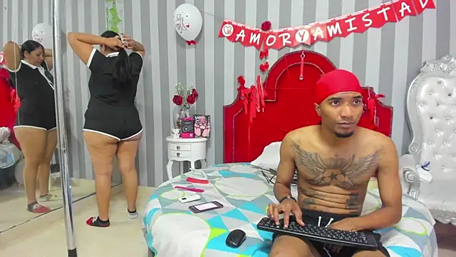 CaroyAndy online show from February 2026 12:49:01 PM