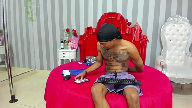 CaroyAndy online show from March 2026 12:28:02 PM