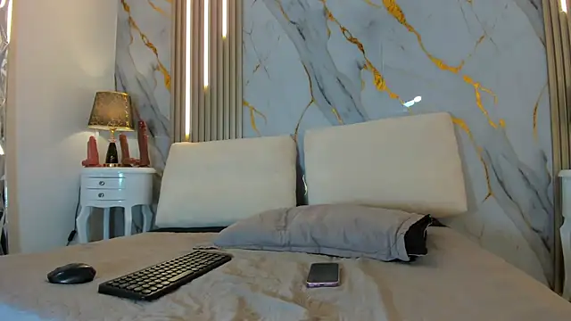 Tiifany Baker online show from April 2026 07:53:01 PM