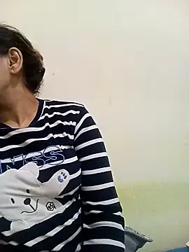 Snapshot of Nudeshou chatting on November 2025 07:08:02 PM Nudeshou online show from November 2025 07:08:02 PM