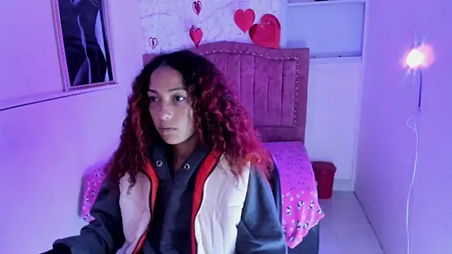 Snapshot of candela_ruiz chatting on September 2025 06:10:01 PM candela ruiz online show from September 2025 06:10:01 PM