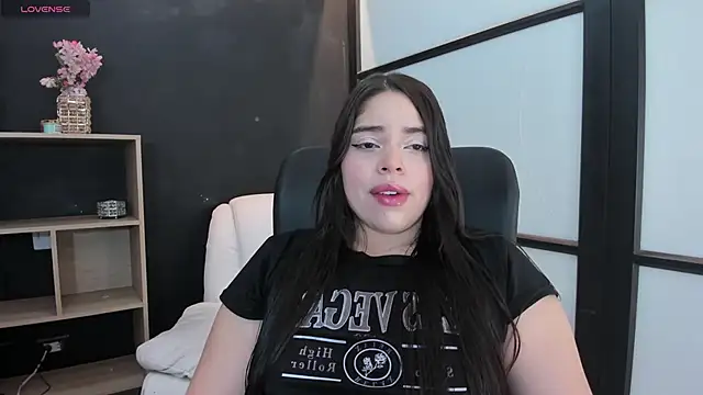 sunnypaytton online show from October 2025 12:50:02 PM