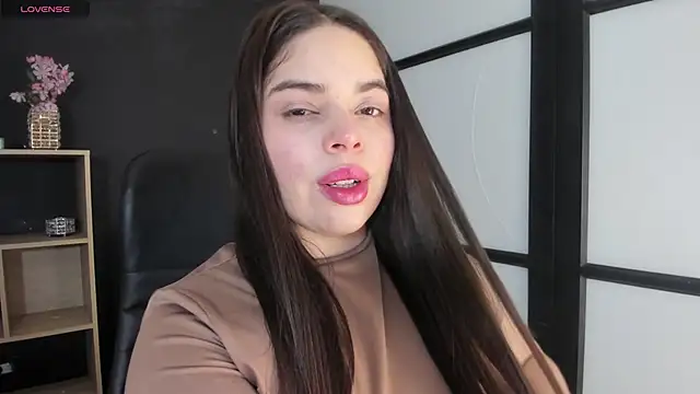 sunnypaytton online show from October 2025 12:53:02 PM