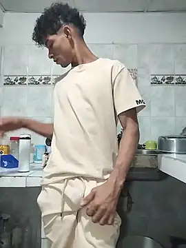 Brayanellatino online show from April 2026 09:27:01 AM