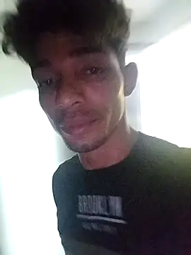 Brayanellatino online show from March 2026 01:03:01 AM