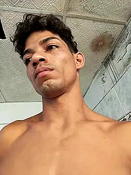 Brayanellatino online show from February 2026 07:25:02 PM