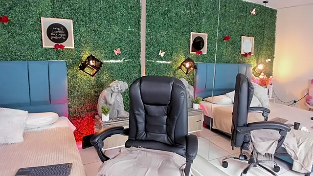 Linagh  online show from December 2025 11:36:01 AM