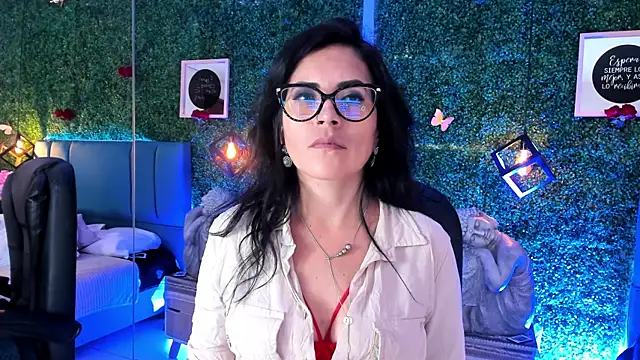 Linagh  online show from February 2026 11:32:01 AM