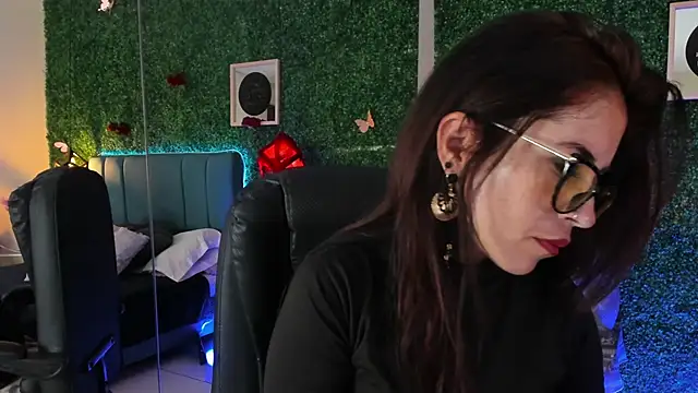 Linagh  online show from March 2026 11:33:02 AM