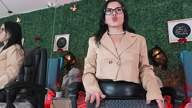 Linagh  online show from January 2026 11:36:01 AM