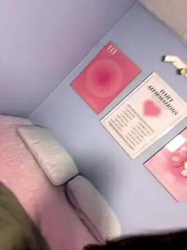 Bella  Lane online show from November 2025 07:58:01 PM