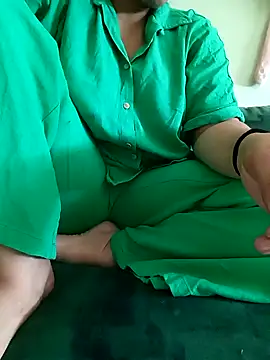 Mroma89six online show from October 2025 01:30:01 PM