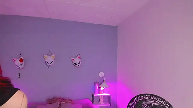 Zoe Lynch  online show from October 2025 11:44:01 AM