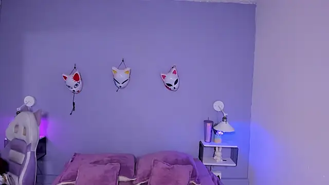 Zoe Lynch  online show from November 2025 11:47:01 AM