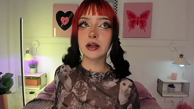 Zoe Lynch  online show from March 2026 11:26:01 AM