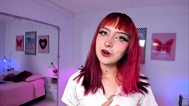 Zoe Lynch  online show from December 2025 11:59:02 AM