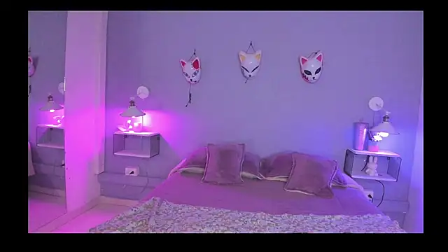 Zoe Lynch  online show from October 2025 11:51:02 AM