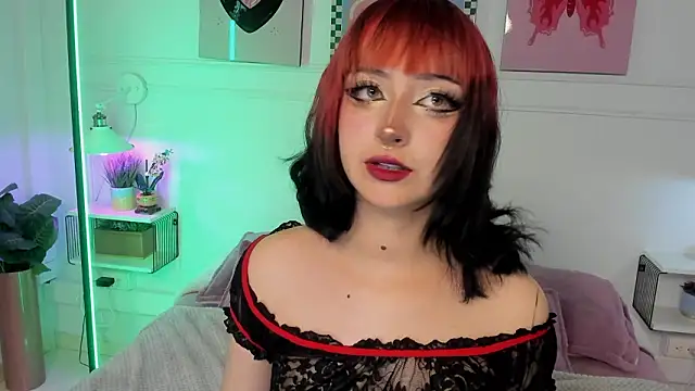 Zoe Lynch  online show from March 2026 11:32:02 AM