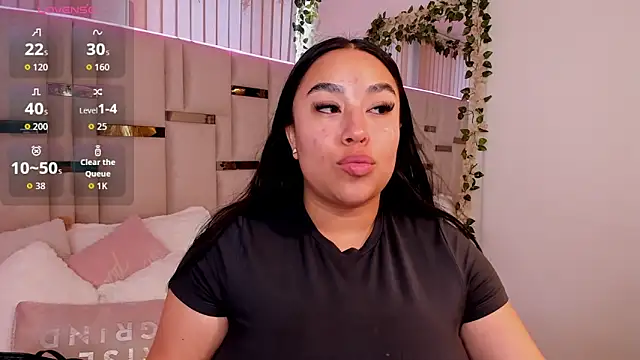 Zoey thompson online show from December 2025 07:40:01 PM