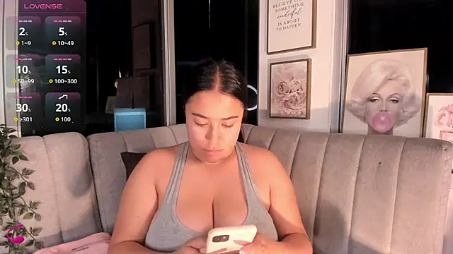 Zoey thompson online show from October 2025 11:05:01 PM