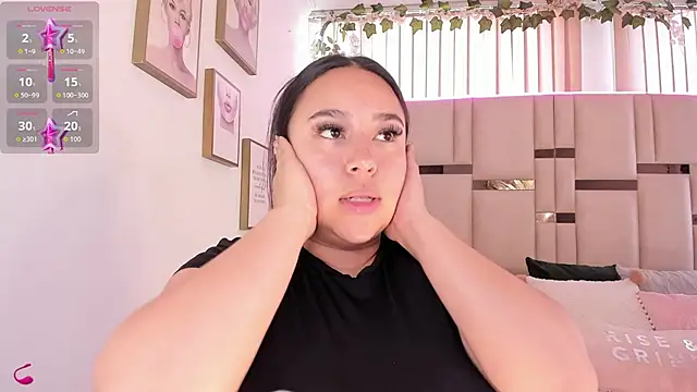 Snapshot of Zoey_thompson chatting on November 2025 07:25:01 PM Zoey thompson online show from November 2025 07:25:01 PM