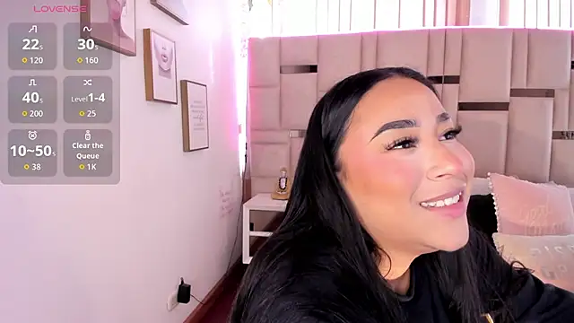 Snapshot of Zoey_thompson chatting on October 2025 08:08:01 PM Zoey thompson online show from October 2025 08:08:01 PM