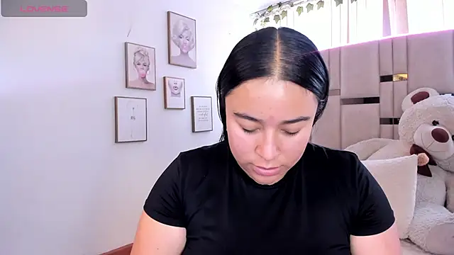 Zoey thompson online show from July 2026 08:13:01 PM
