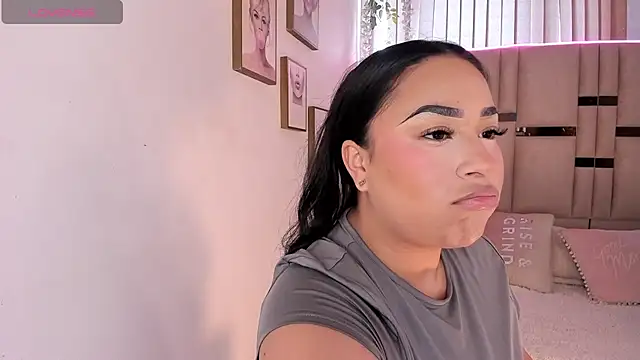 Snapshot of Zoey_thompson chatting on November 2025 07:50:01 PM Zoey thompson online show from November 2025 07:50:01 PM