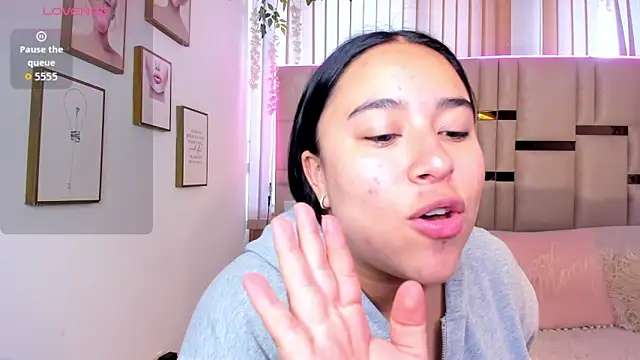 Zoey thompson online show from February 2026 09:48:01 PM