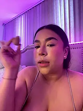 Zoey thompson online show from April 2026 09:39:33 PM