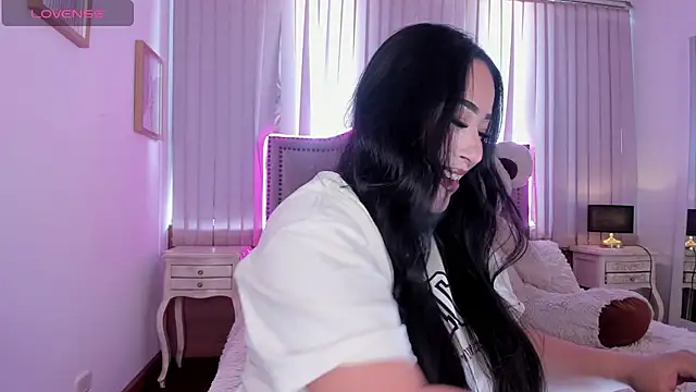 Snapshot of Zoey_thompson chatting on November 2025 02:43:01 PM Zoey thompson online show from November 2025 02:43:01 PM