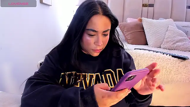 Zoey thompson online show from February 2026 09:06:01 PM