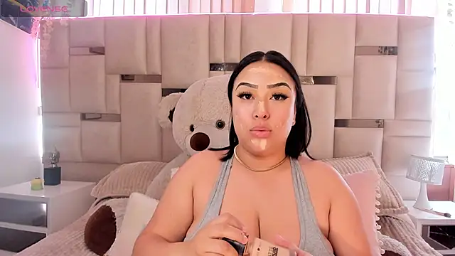 Zoey thompson online show from September 2025 08:21:02 PM