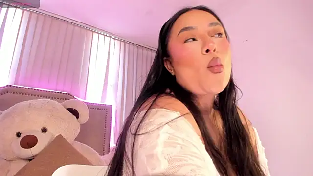 Zoey thompson online show from October 2025 02:39:01 PM