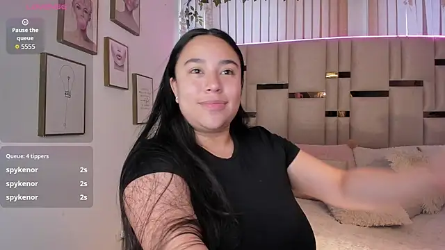 Zoey thompson online show from March 2026 09:06:01 PM