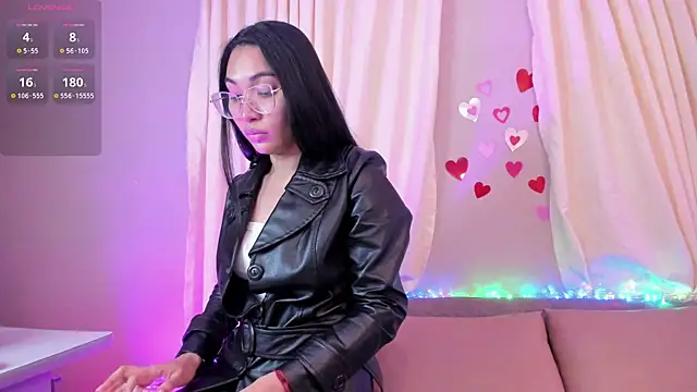 Snapshot of lucyy_liiuu chatting on October 2025 01:08:01 PM lucyy liiuu online show from October 2025 01:08:01 PM