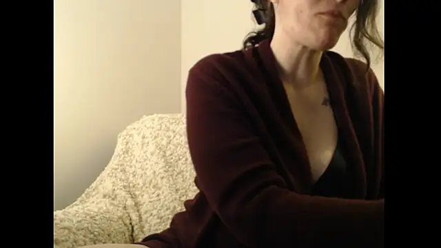 GabbyTate online show from November 2025 02:16:01 AM