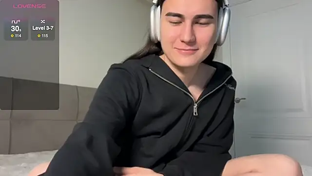 HeyAlena online show from February 2026 07:55:01 PM