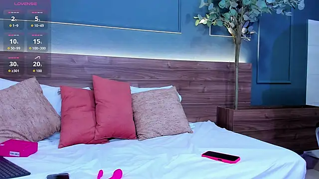 Mia smith x1 online show from November 2025 07:36:01 PM