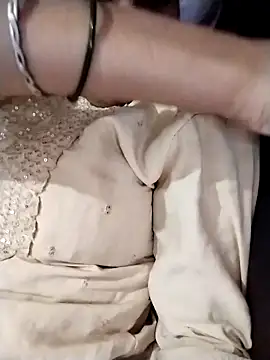 Snapshot of Sofia_kuuu chatting on November 2025 08:17:02 AM Sofia kuuu online show from November 2025 08:17:02 AM