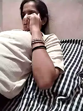 Snapshot of Sofia_kuuu chatting on September 2025 03:33:02 AM Sofia kuuu online show from September 2025 03:33:02 AM