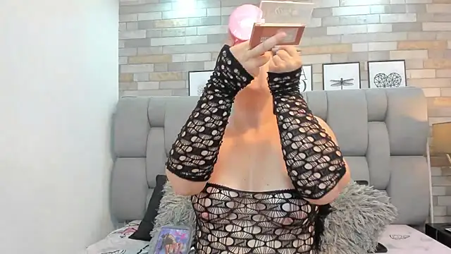 Snapshot of kathysmith19 chatting on January 2026 03:45:01 AM kathysmith19 online show from January 2026 03:45:01 AM