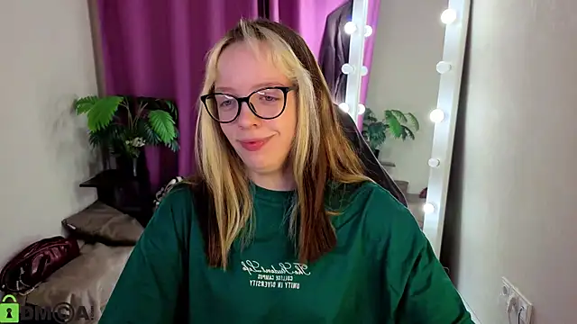 Snapshot of R0cket_bunny chatting on July 2026 01:05:01 AM R0cket bunny online show from July 2026 01:05:01 AM