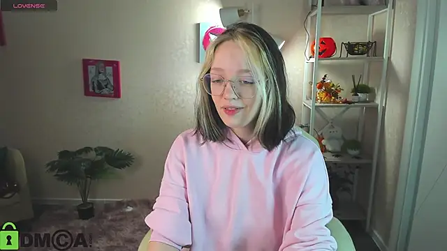 R0cket bunny online show from November 2025 01:09:01 AM