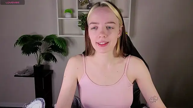 R0cket bunny online show from May 2026 12:49:01 AM