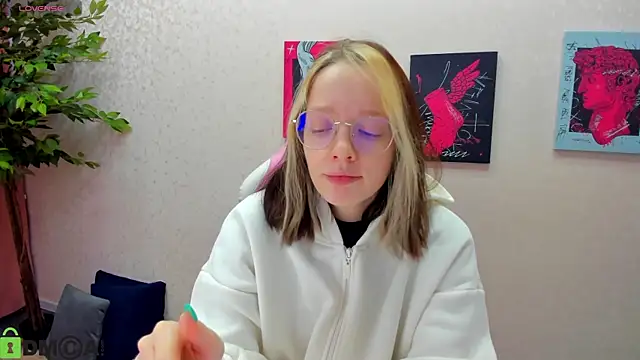 R0cket bunny online show from December 2025 12:39:02 AM