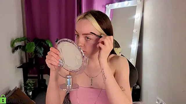 R0cket bunny online show from May 2026 01:01:02 AM