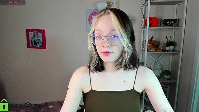 R0cket bunny online show from November 2025 01:09:02 AM