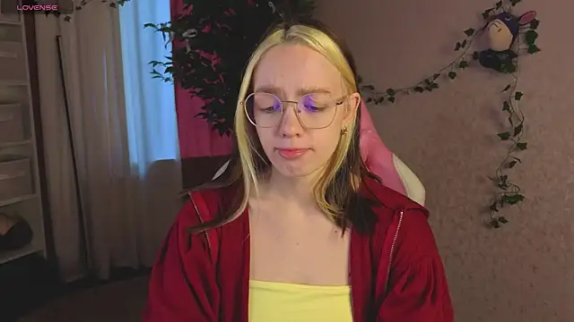 R0cket bunny online show from April 2026 12:44:01 AM